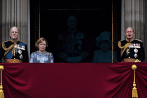 the-vow-of-service-the-keystone-of-the-contemporary-british-monarchy