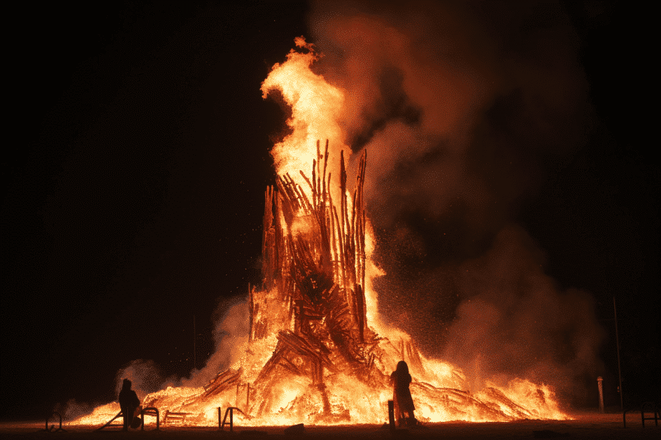 Burning-Man's-26-Foot-Sculpture-Ignites-in-Fiery-Homage-to-Ukraine