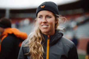 alyssa-nakken,-trailblazing-coach,-interviews-for-giants'-managerial-role