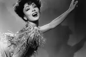 Chita-Rivera:-A-Beacon-of-Broadway-and-Beyond