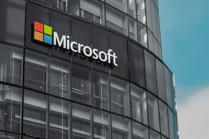 Microsoft's $1.5B AI Expansion: Abu Dhabi's G42 Investment