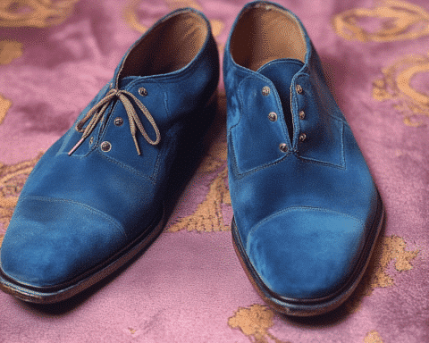 Elvis-Presley’s-Iconic-Blue-Suede-Shoes-Fetch-$150,000-at-Auction